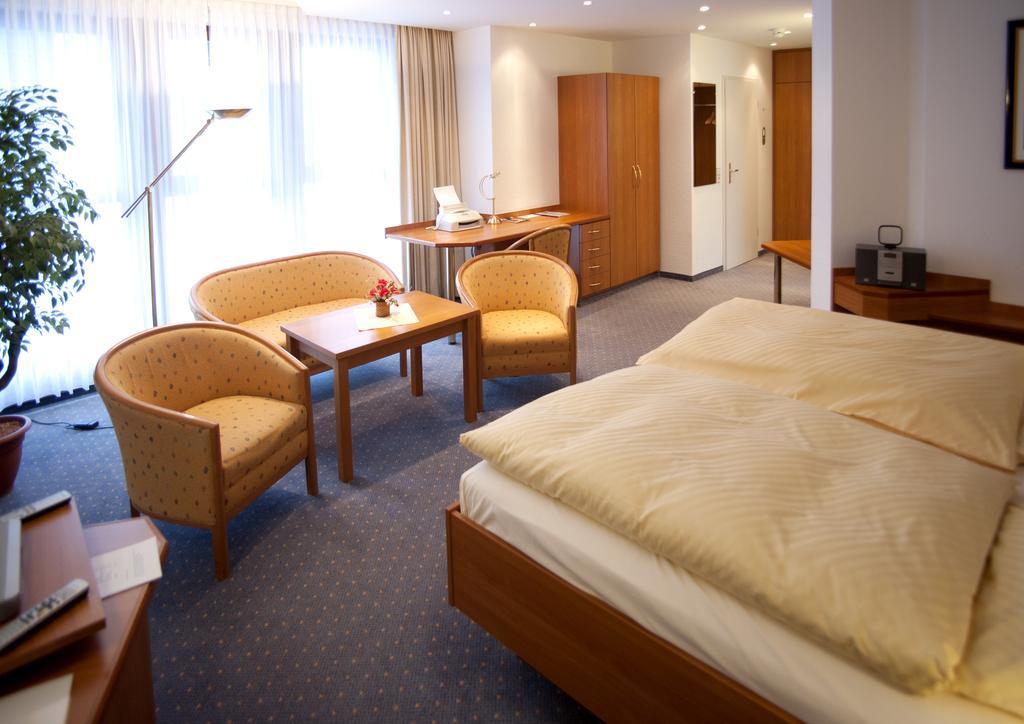 בודנוורדר Parkhotel Goldlinde מראה חיצוני תמונה
