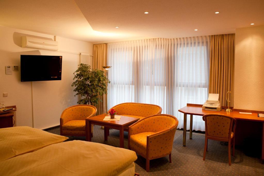 בודנוורדר Parkhotel Goldlinde מראה חיצוני תמונה